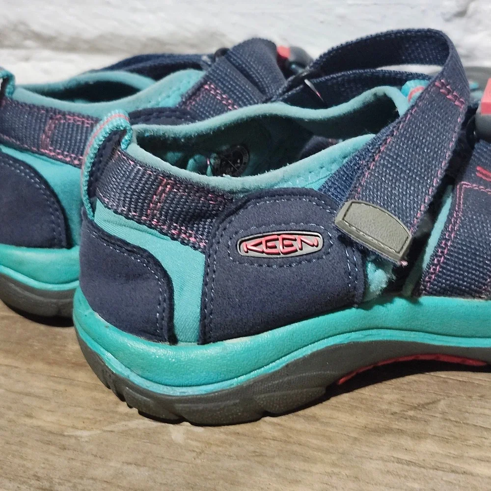 Keen Newport H2 Kids Sandals Navy Teal Pink Waterproof Hiking Shoes Size 5 US
